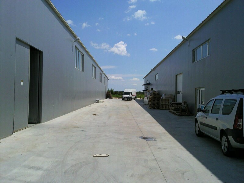 Vand hala dn2  1800 mp