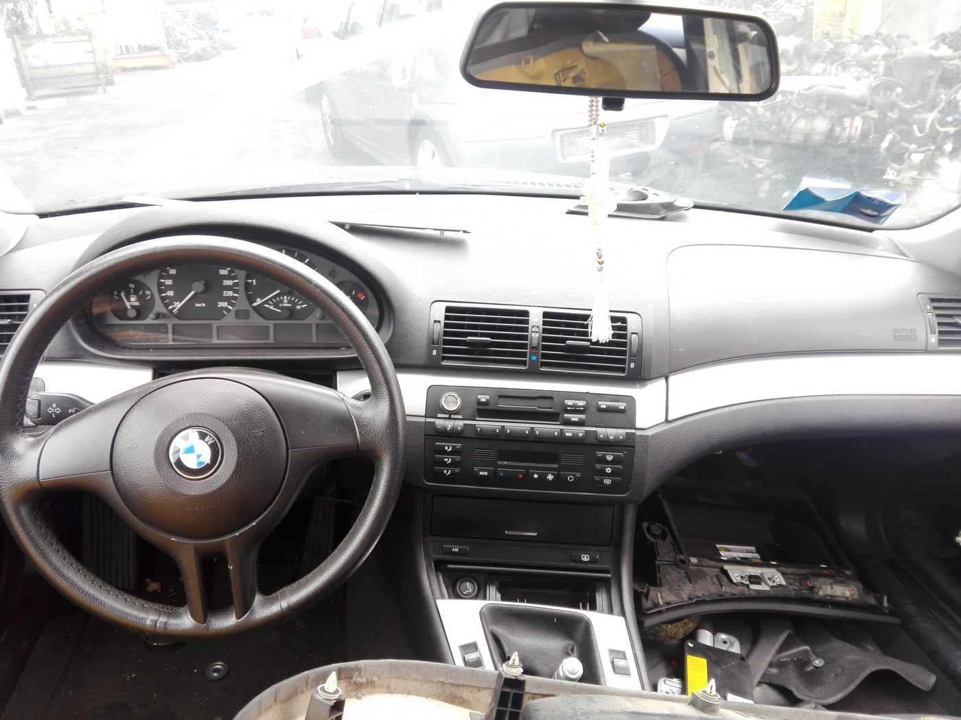  dezmembrez bmw e46 320d 136cp tip 306d1 an 2001
